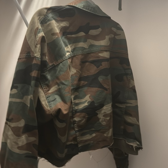 Cropped camo jacket 💚 - Picture 3 of 3